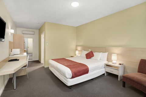 Adelaide Road Motor Lodge - E Caravan Parks 10