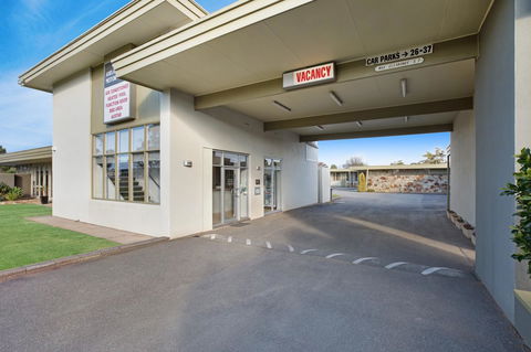 Adelaide Road Motor Lodge - E Caravan Parks 6