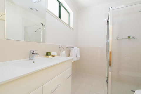 Clare Country Club - E Caravan Parks 9