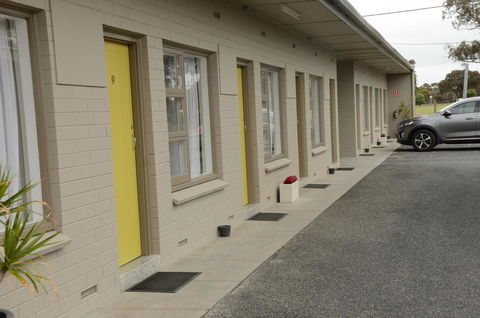 105 On The Park - E Caravan Parks 5