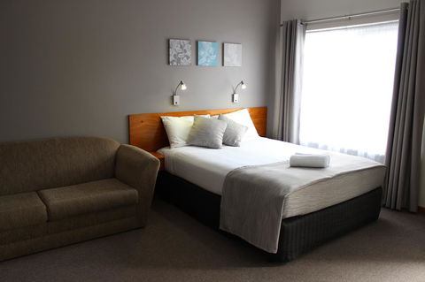 105 On The Park - E Caravan Parks 1