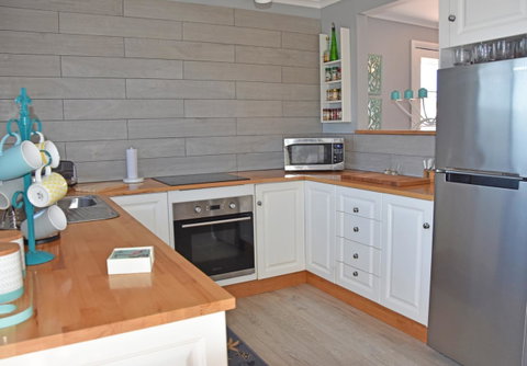 Beach Life Retreat - E Caravan Parks 9