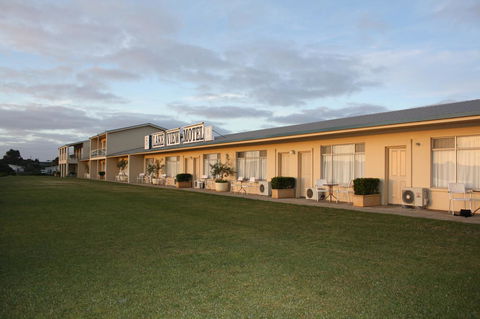 Lakeview Motel And Apartments - E Caravan Parks 17