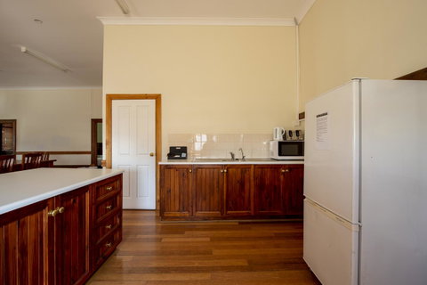 City Centre Motel Hotel - E Caravan Parks 35
