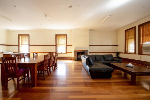 City Centre Motel Hotel - E Caravan Parks 38