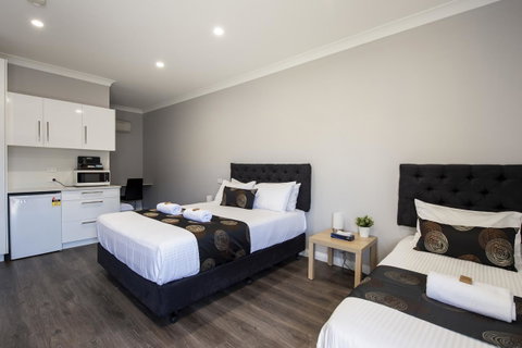 City Centre Motel Hotel - E Caravan Parks 23