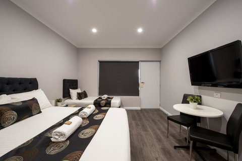 City Centre Motel Hotel - E Caravan Parks 0