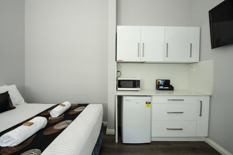City Centre Motel Hotel - E Caravan Parks 15