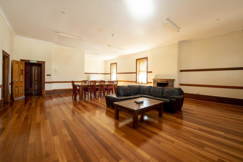 City Centre Motel Hotel - E Caravan Parks 37