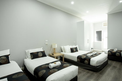 City Centre Motel Hotel - E Caravan Parks 12