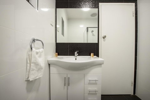 City Centre Motel Hotel - E Caravan Parks 22