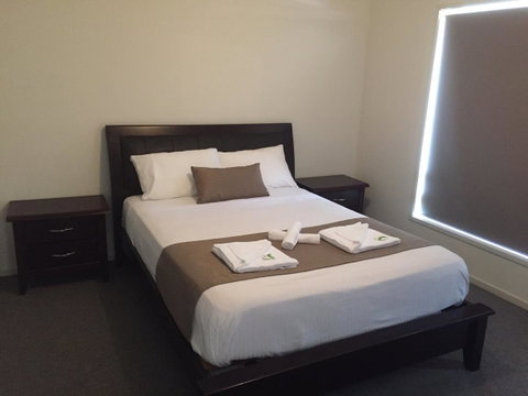 City Centre Motel Hotel - E Caravan Parks 43
