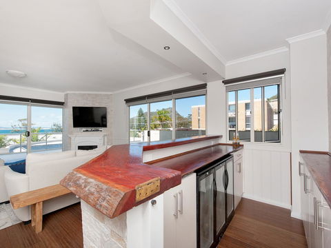 Ramada Resort By Wyndham Shoal Bay - E Caravan Parks 12