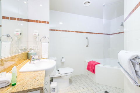 Ramada Resort By Wyndham Shoal Bay - E Caravan Parks 21