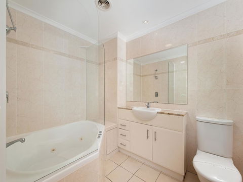 Ramada Resort By Wyndham Shoal Bay - E Caravan Parks 13