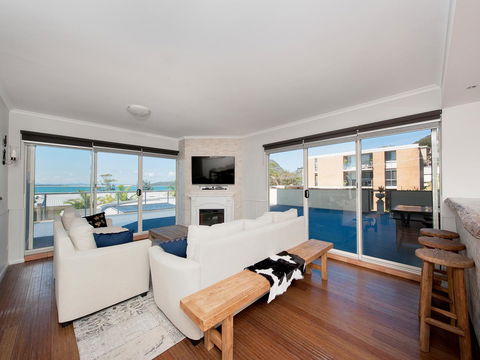 Ramada Resort By Wyndham Shoal Bay - E Caravan Parks 11