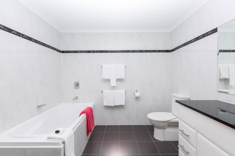 Ramada Resort By Wyndham Shoal Bay - E Caravan Parks 33