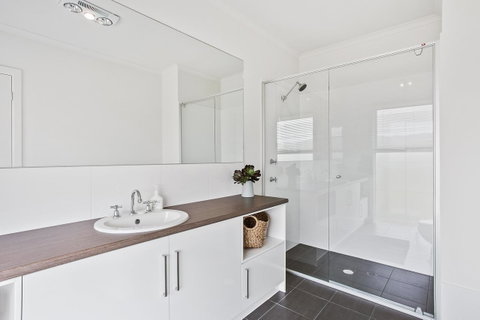Sea View At Silver Sands - C21 SouthCoast Holidays - E Caravan Parks 12