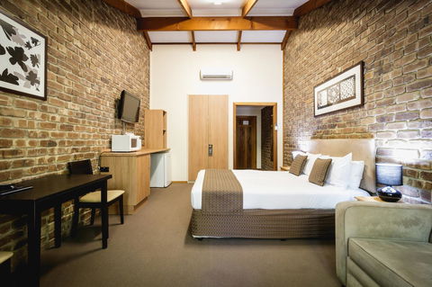 The Lodge By Manna - E Caravan Parks 1