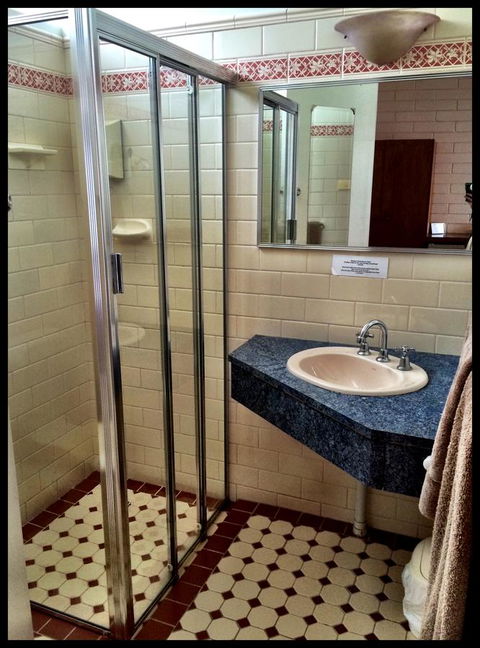 Kangaroo Island Seaview Motel - E Caravan Parks 8