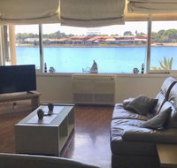Lakeside - E Caravan Parks