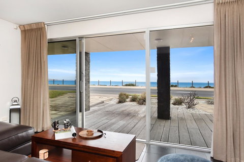 Esplanade Escape - E Caravan Parks 29
