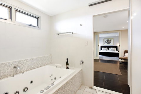 Esplanade Escape - E Caravan Parks 23