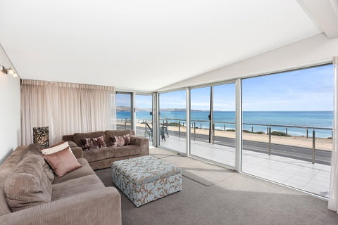 Esplanade Escape - E Caravan Parks 18