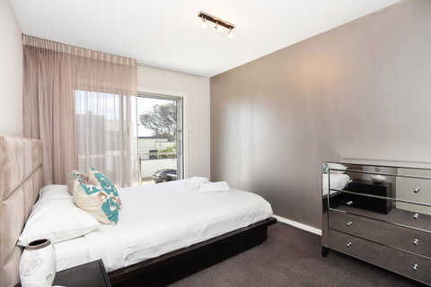 Esplanade Escape - E Caravan Parks 13