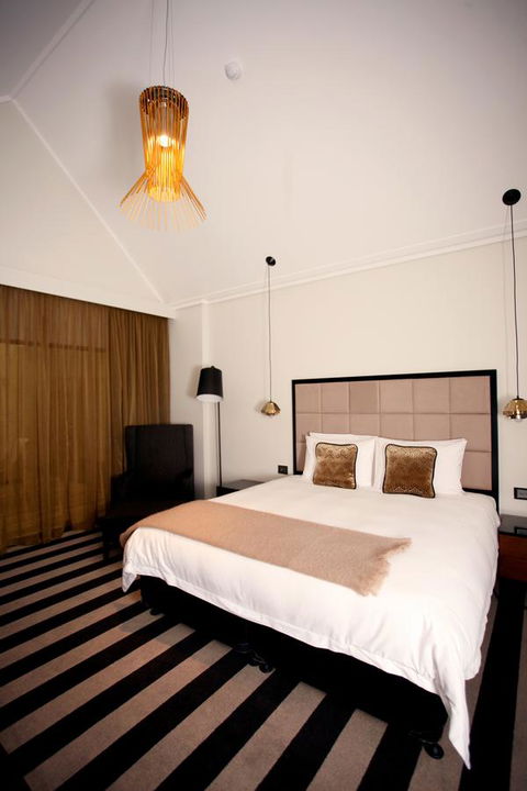 Ellen Hotel - E Caravan Parks 15