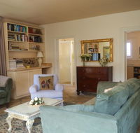 Athelney Cottage Bed and Breakfast - E Caravan Parks