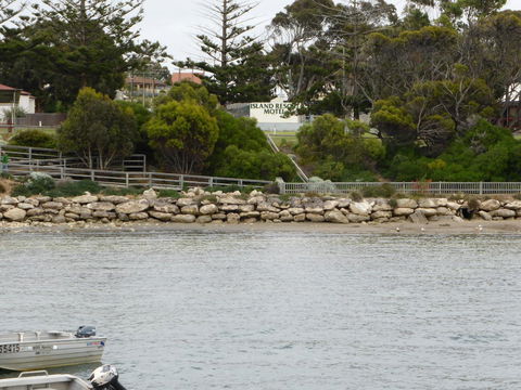 Island Motel Kingscote - E Caravan Parks 4