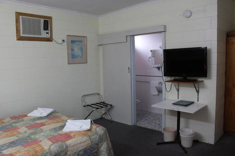 Island Motel Kingscote - E Caravan Parks 27