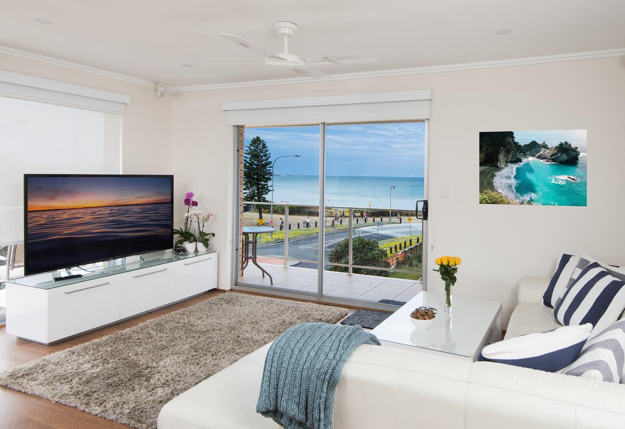 Dee Why NSW E Caravan Parks