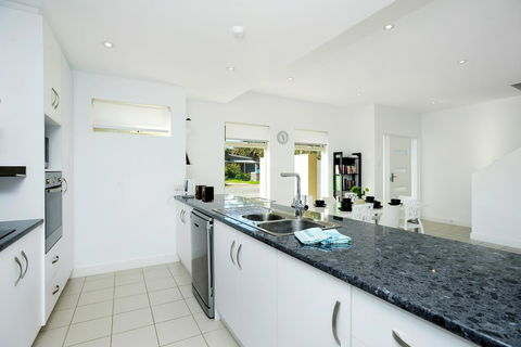 Blue Zone - Aldinga Beach - E Caravan Parks 4