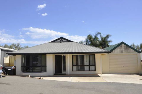 The Club House - E Caravan Parks 4
