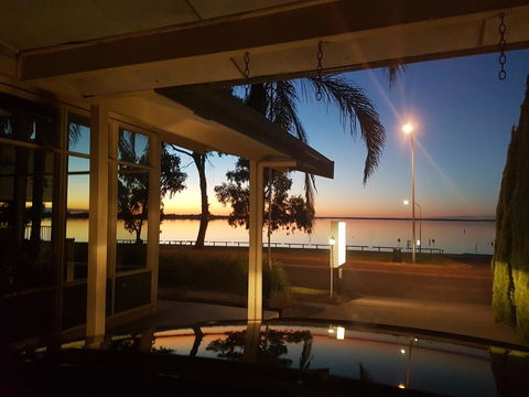 Barmera Lake Resort Motel - E Caravan Parks 4