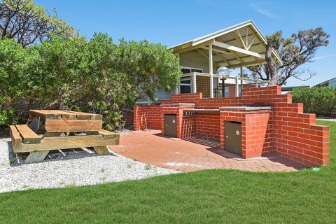 Casa Capri - Aldinga Beach - C21 SouthCoast Holidays - E Caravan Parks 13