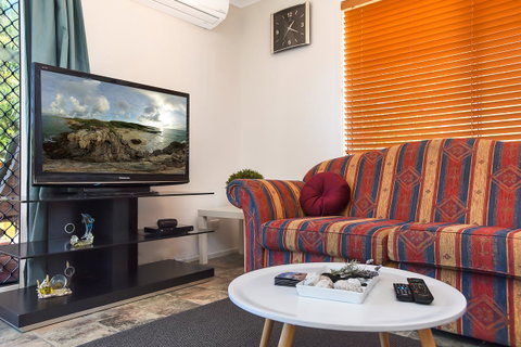 Casa Capri - Aldinga Beach - C21 SouthCoast Holidays - E Caravan Parks 4