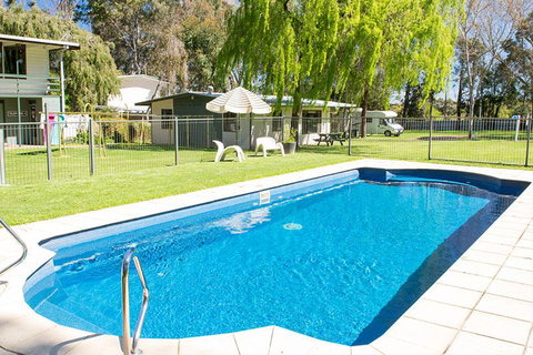 Kalganyi Holiday Park - E Caravan Parks 0