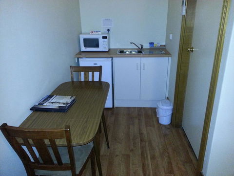 Sonbern Lodge Motel - E Caravan Parks 27