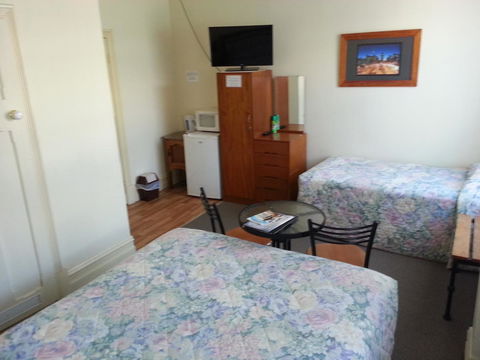 Sonbern Lodge Motel - E Caravan Parks 4