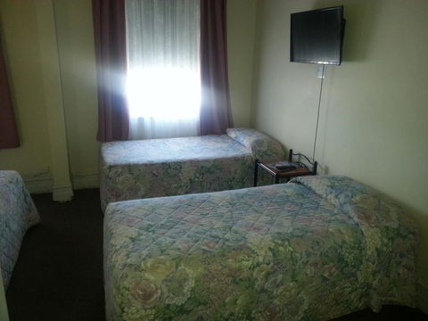 Sonbern Lodge Motel - E Caravan Parks 33