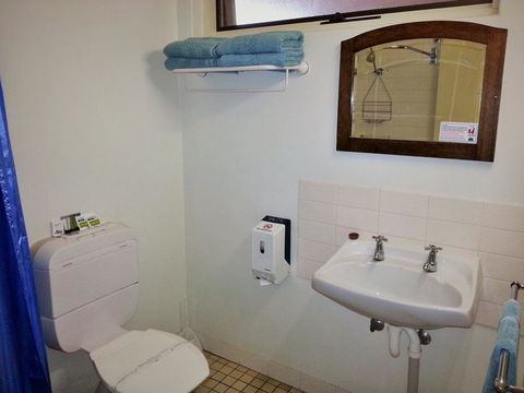 Sonbern Lodge Motel - E Caravan Parks 30