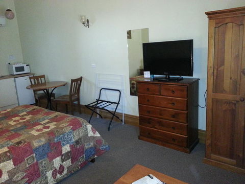 Sonbern Lodge Motel - E Caravan Parks 36