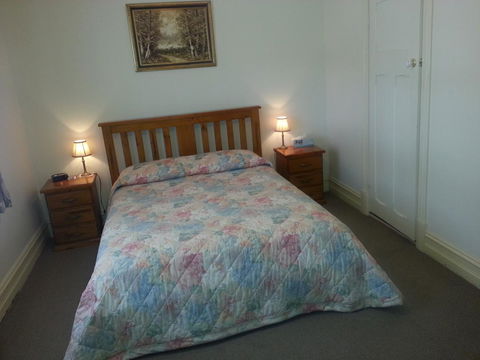 Sonbern Lodge Motel - E Caravan Parks 10