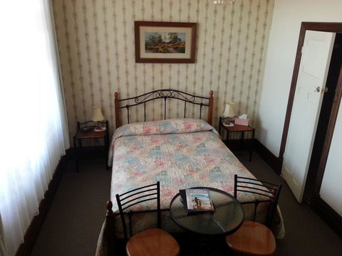 Sonbern Lodge Motel - E Caravan Parks 3