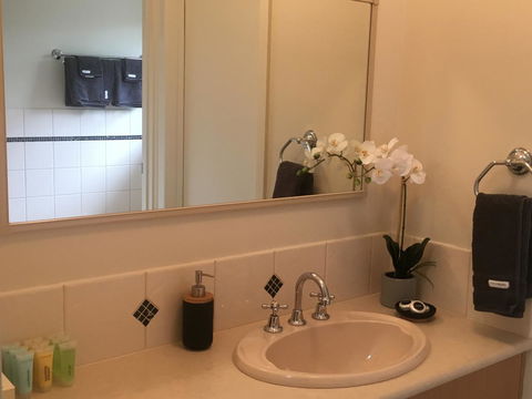 Apartment 229 Mount Gambier - E Caravan Parks 3