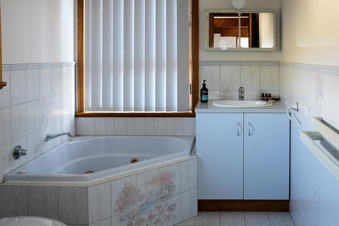 Seacroft - E Caravan Parks 24