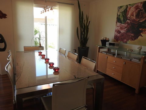 Sanctuary In The Valley - E Caravan Parks 23
